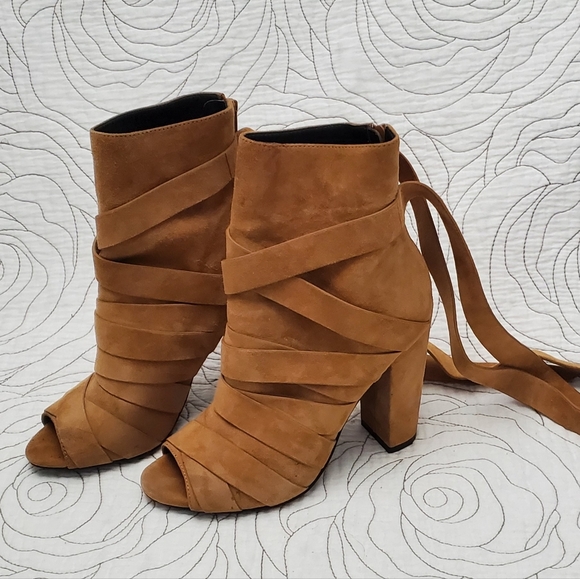 Size 6.5 ALDO Tan/Beige Rigoli Suede Wrap Peep Toe Block Heel - Picture 3 of 13